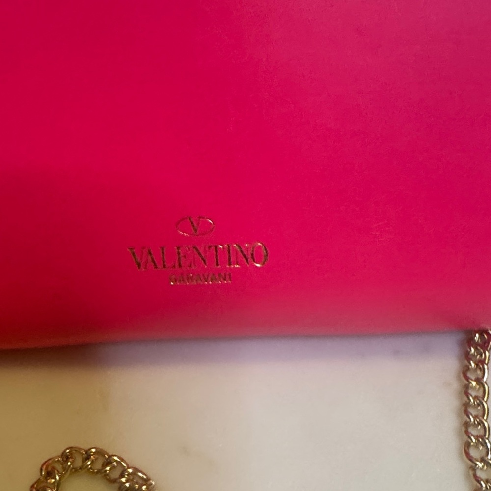 💝9/5-9/7 Buyer’s PRIZE💝 Valentino Hot Pink Studded Wallet on Chain Authentic EUC - Picture 2 of 7